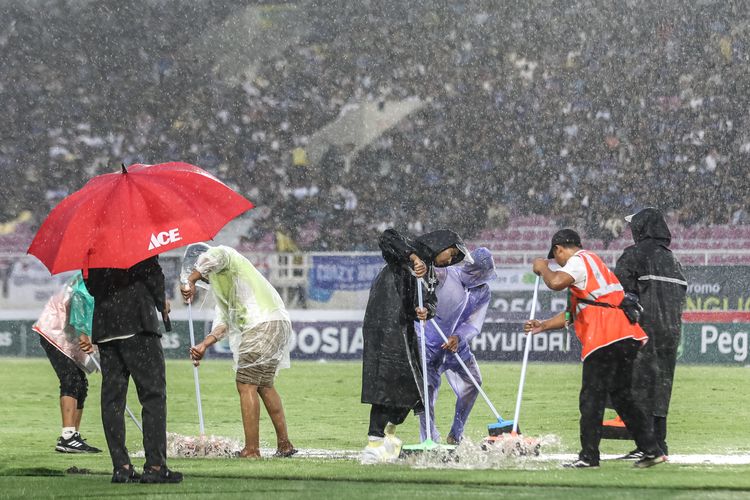 PSIM membuka keunggulan melalui gol tendangan bebas yang indah dari Rafael "Rafinha" Rodrigues pada menit kedelapan, yang sekaligus menjadi gol ke-20 Rafinha di Liga 2 musim ini.